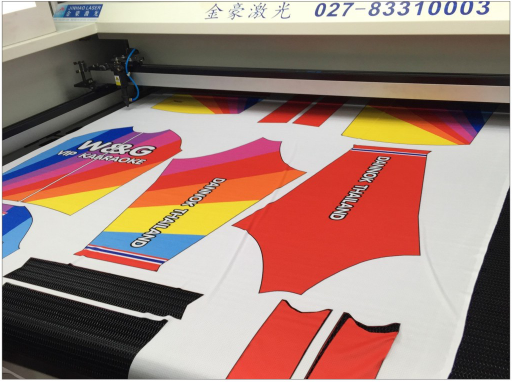 Sublimation Masks Cutting, Sublimation Fabric Industrial Laser Cutter , Co2 Laser Engraving Machine 100w 0