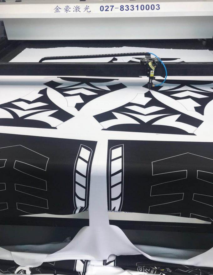 VISION LASER CUTTING MACHINE FOR SUBLIMATION PRINTING SPORTWEAR OUTDOOR SUPPLIES 2
