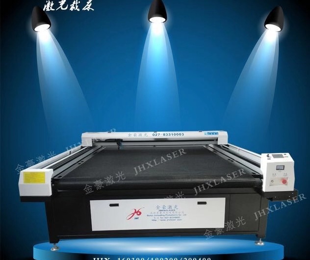 Laser cutting machine for car seat covers car mats automotive interior 4