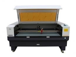 China DSP CO2 Laser Engraving Cutting Machine 1.0mm X 1.0mm C02 Laser Cutter factory