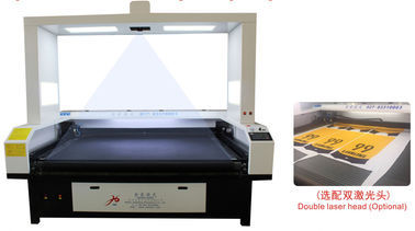 China Polyester Fabric Laser Cutting Machine With Camera Working Area 1800 × 1000 Mm factory