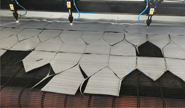 China Plush Fabric Laser Cutting Machine With Professional Controlling Software distributor