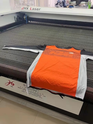China 100W 130W Vision Laser Cutting Machine For Sportswear factory
