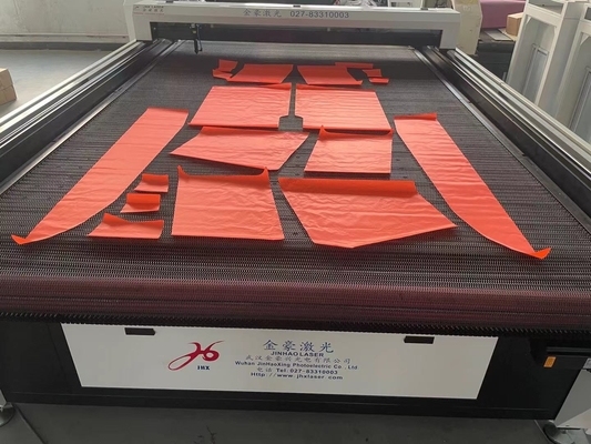 China 100W 130W Hermetic detached CO2 Laser Machine for Kite Cutting factory